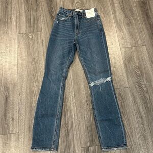 Abercrombie and Fitch straight leg jeans. Size 25 NWT